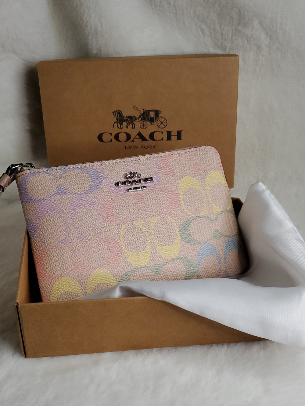COACH Pastel Signature Zip Wallet - Multicolor